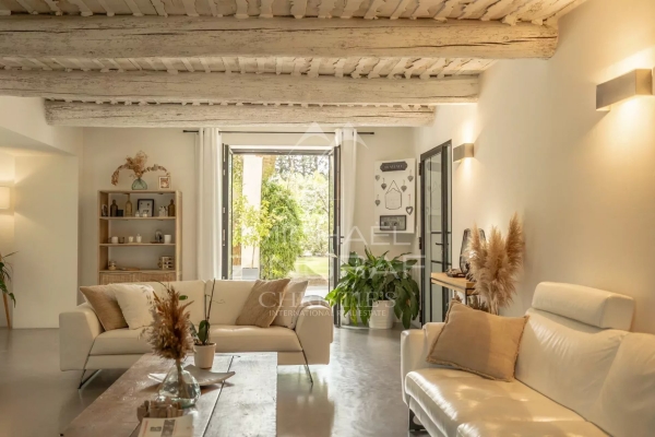 Maison de luxe à vendre à Robion, 1 798 000 €, Photo 2