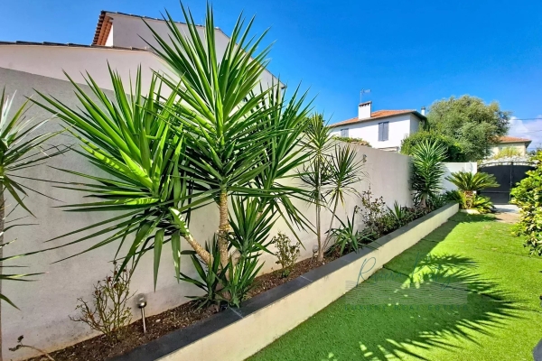 Maison de luxe à vendre à Antibes, 1 166 000 €, Photo 2