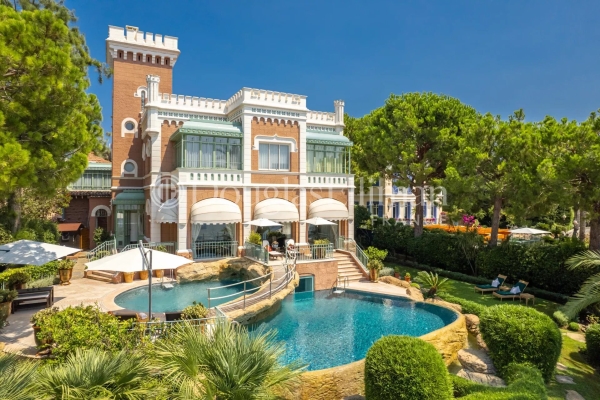 Maison de luxe à vendre à Cap d'Antibes, 23 320 000 €, Photo 1
