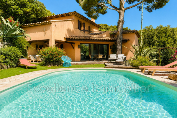 Maison de luxe à vendre à Les Issambres, 795 000 €, Photo 1