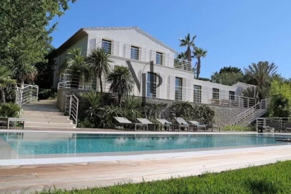 Maison de luxe à vendre à Saint-Tropez, 13 000 000 €, Photo 3