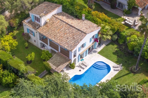 Maison de luxe à louer à Cap d'Antibes, 7 800 €, Photo 1
