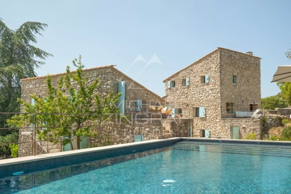 Maison de luxe à louer à Murs, 5 200 €, Photo 1