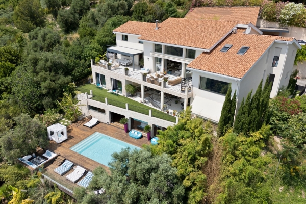 Luxury House for sale in Èze, 9 800 000 €, Photo 1