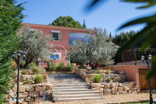 Maison de luxe à vendre à L Isle-sur-La-Sorgue, 850 000 €, Photo 2