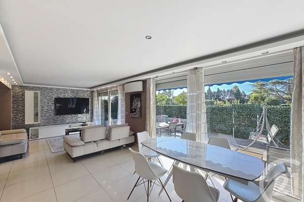 Appartement de luxe à vendre à Cannes, 850 000 €, Photo 2