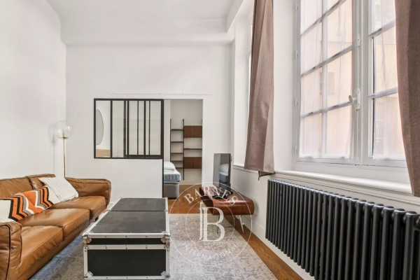 Luxury Apartment for sale in Paris 6Ème, 590 000 €, Photo 2