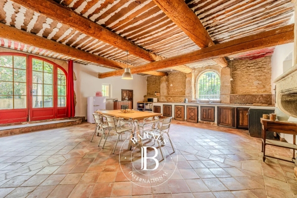 Maison de luxe à vendre à Taillades, 1 485 000 €, Photo 2