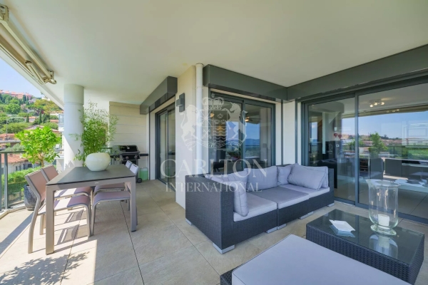 Luxury Apartment for sale in Grasse, 795 000 €, Photo 4