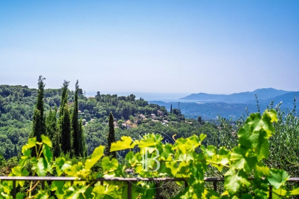 Maison de luxe à vendre à Châteauneuf-Grasse, 1 085 000 €, Photo 1