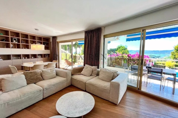 Luxury Apartment for sale in Cap d'Antibes, 1 700 000 €, Photo 2