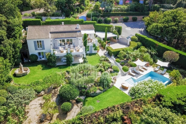 Maison de luxe à louer à Gassin, 13 500 €, Photo 1