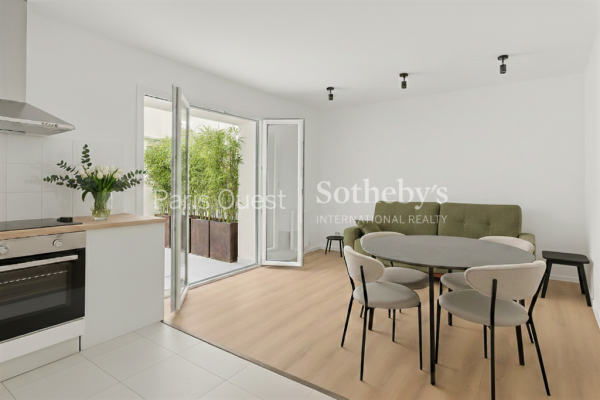 Luxury Apartment for sale in Puteaux, 490 000 €, Photo 2