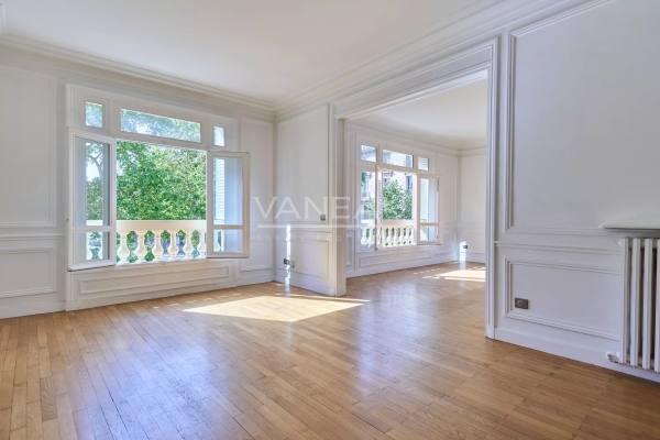Luxury Apartment for sale in Paris 7ème, 2 680 000 €, Photo 2