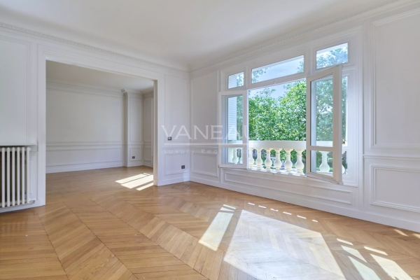 Luxury Apartment for sale in Paris 7ème, 2 680 000 €, Photo 6