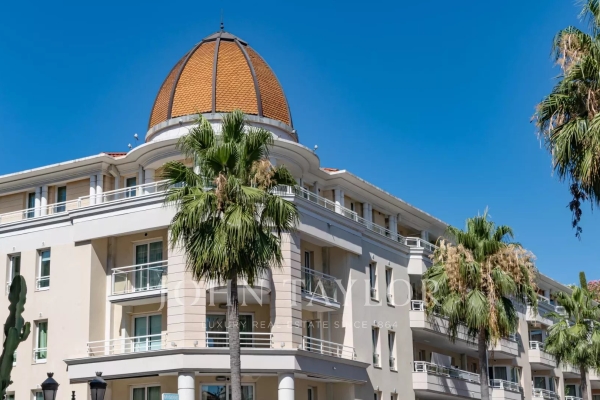 Luxury Apartment for sale in Beaulieu-sur-Mer, 2 150 000 €, Photo 1