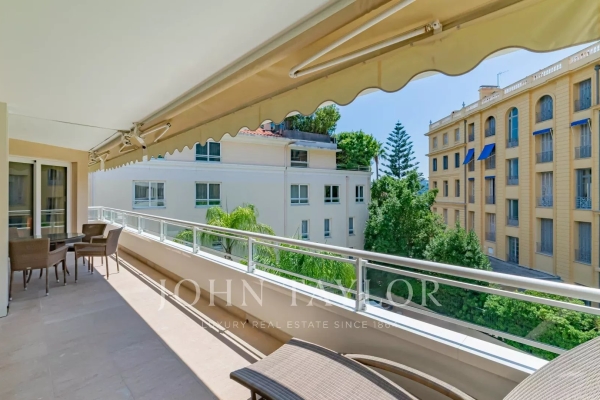 Luxury Apartment for sale in Beaulieu-sur-Mer, 2 150 000 €, Photo 2