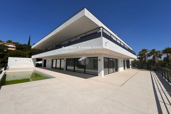 Luxury House for sale in Les Issambres, 4 830 000 €, Photo 2