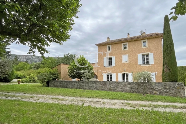 Maison de luxe à vendre à Vaison-la-Romaine, 640 000 €, Photo 1