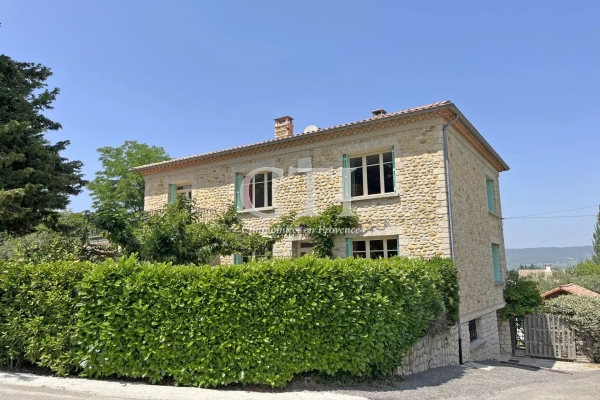 Luxury House for sale in Vaison-la-Romaine, 560 000 €, Photo 3