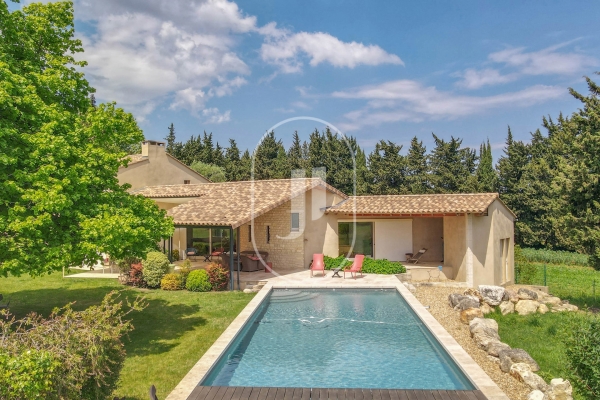 Maison de luxe à vendre à Saint-Rémy-de-Provence, 2 200 000 €, Photo 1