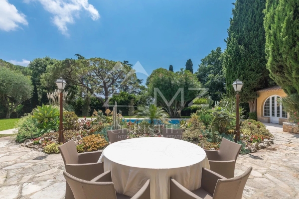 Maison de luxe à vendre à Antibes, 3 300 000 €, Photo 2