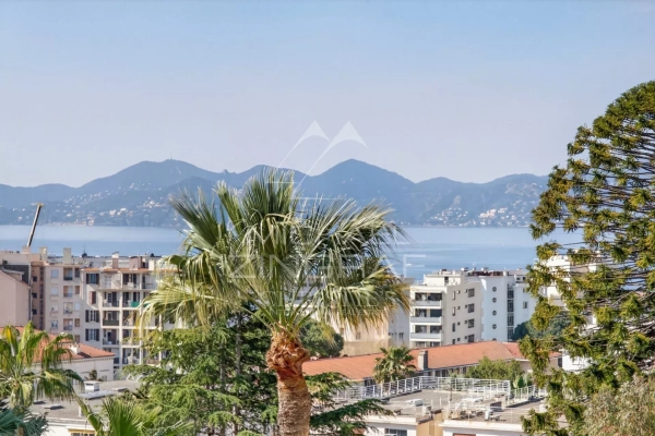 Luxury Apartment for sale in Cannes, 749 000 €, Photo 1