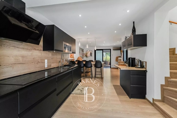 Luxury Apartment for sale in Grimaud, 698 000 €, Photo 2
