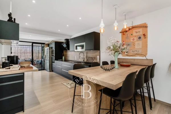 Luxury Apartment for sale in Grimaud, 698 000 €, Photo 3