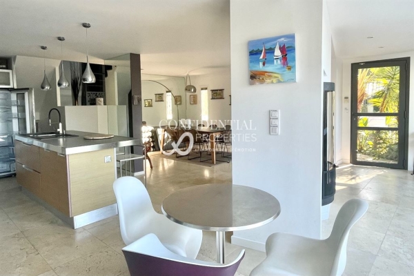 Maison de luxe à vendre à Sanary-sur-Mer, 1 650 000 €, Photo 7