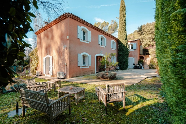 Maison de luxe à vendre à Saint-Marc-Jaumegarde, 1 395 000 €, Photo 1