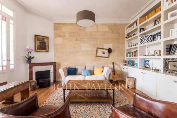 Luxury Apartment for sale in Bordeaux, 635 000 €, Photo 1