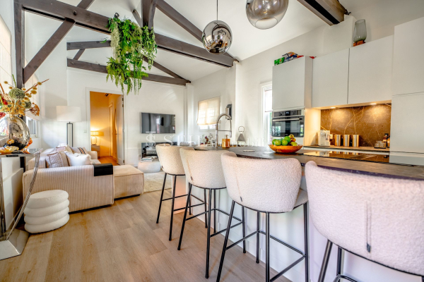 Luxury Apartment for sale in Grimaud, 560 000 €, Photo 1