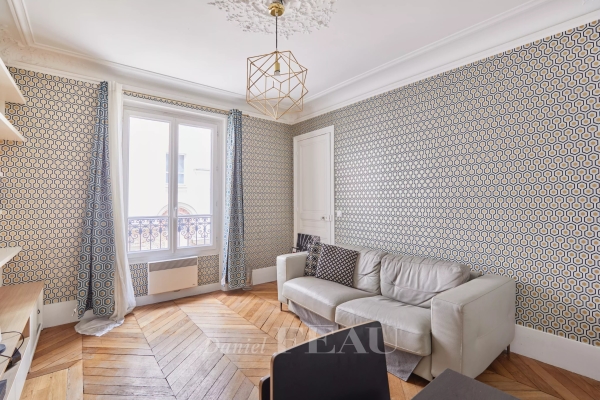 Appartement de luxe à vendre à Paris 7ème, 690 000 €, Photo 2