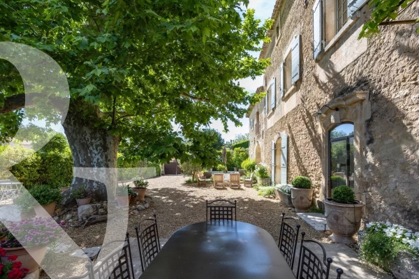 Maison de luxe à vendre à Paradou, 2 685 000 €, Photo 2