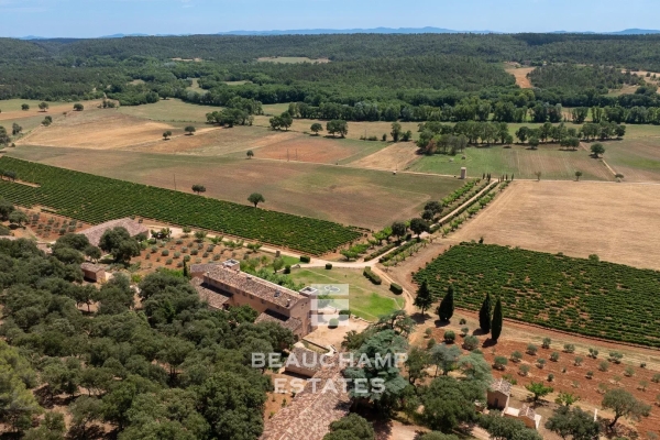 Luxury House for sale in Saint-Maximin-la-Sainte-Baume, 13 500 000 €, Photo 1