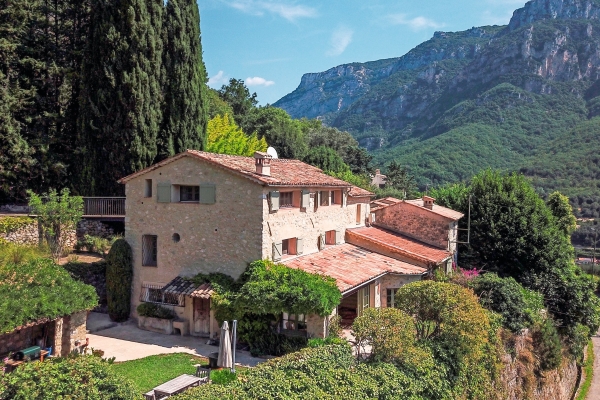 Maison de luxe à vendre à Le Bar-sur-Loup, 895 000 €, Photo 1