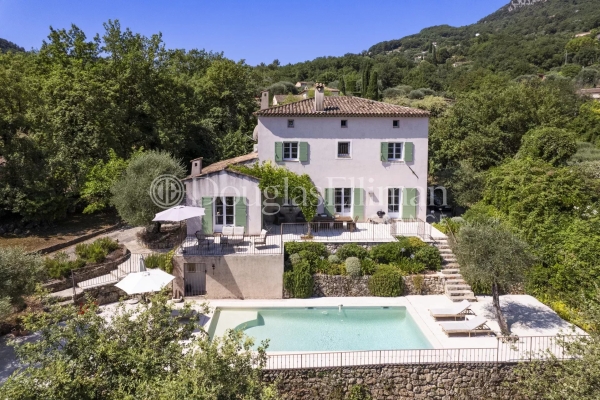 Maison de luxe à vendre à Châteauneuf-Grasse, 1 100 000 €, Photo 1