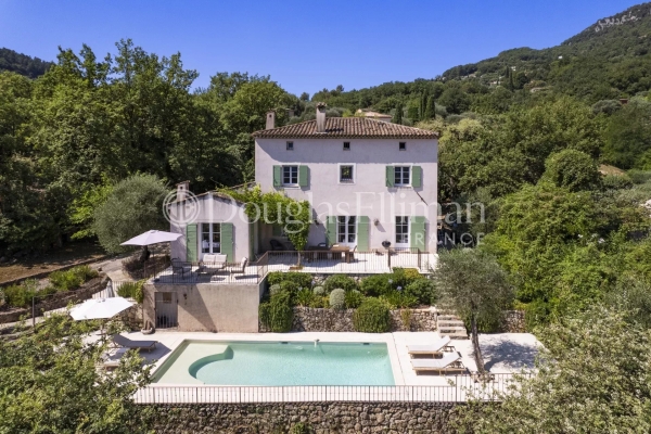 Maison de luxe à vendre à Châteauneuf-Grasse, 1 100 000 €, Photo 2