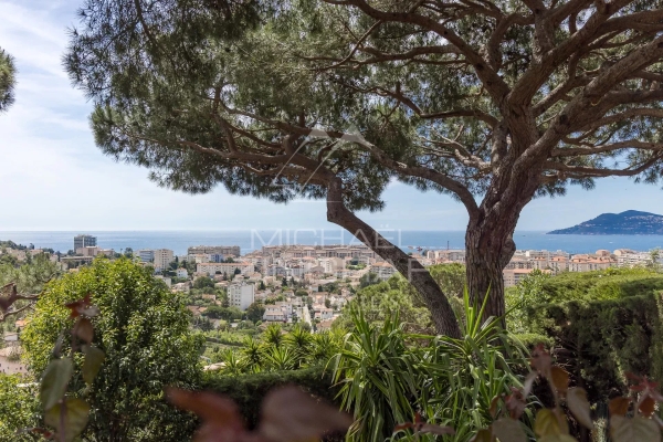 Luxury House for sale in Cannes, 1 680 000 €, Photo 1