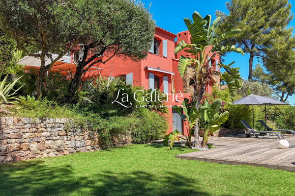 Maison de luxe à vendre à Hyères, 1 300 000 €, Photo 1