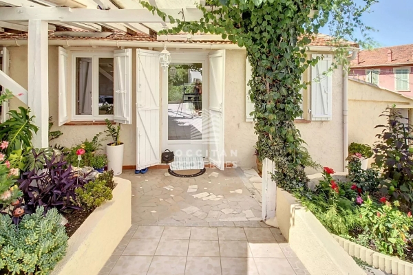 Maison de luxe à vendre à Cannes, 849 000 €, Photo 2