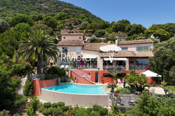 Maison de luxe à vendre à Cavalaire-sur-Mer, 1 960 000 €, Photo 4