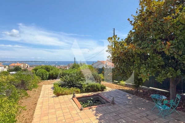 Maison de luxe à vendre à Le Golfe Juan, 850 500 €, Photo 3