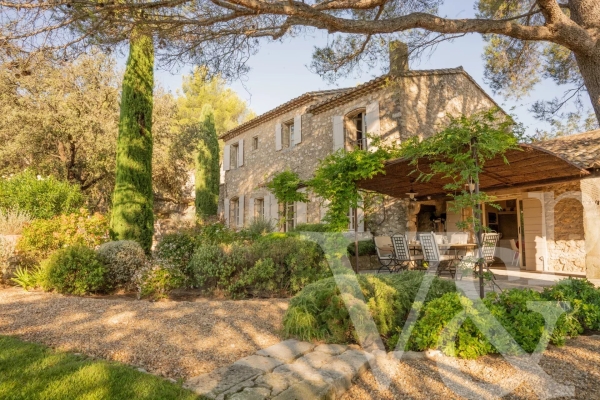 Maison de luxe à vendre à Eygalières, 3 150 000 €, Photo 1