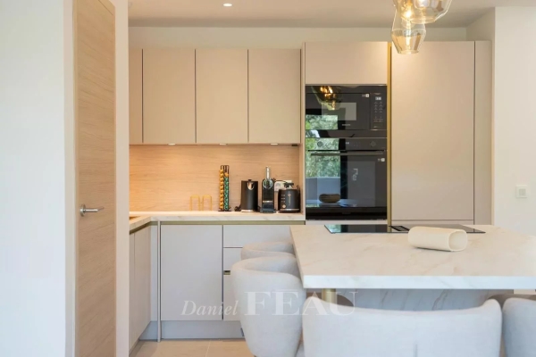 Appartement de luxe à vendre à Saint-Tropez, 1 950 000 €, Photo 5