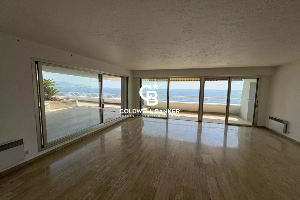 Luxury Apartment for sale in Villeneuve-Loubet, 1 980 000 €, Photo 3