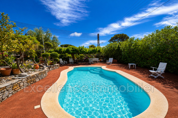 Maison de luxe à vendre à Les Issambres, 1 090 000 €, Photo 3