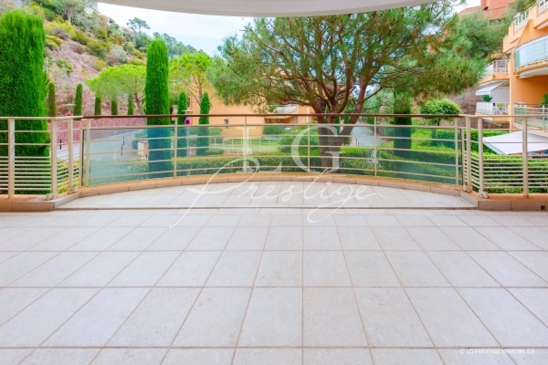 Appartement de luxe à vendre à Théoule-sur-Mer, 330 000 €, Photo 4