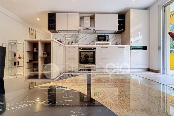 Appartement de luxe à vendre à Cannes, 435 000 €, Photo 1